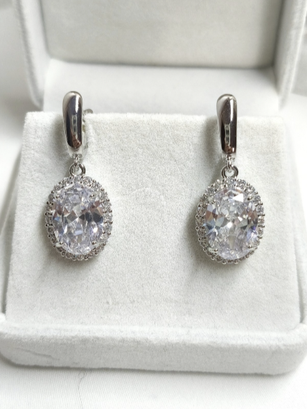 COMPLETE JEWELRY SET NECKLACE, EARRINGS, AND RING (AAA ZIRCON).