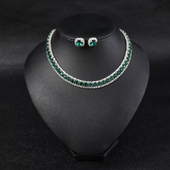 Set Halskette und Ohrringe mit AAA-Zirkonia