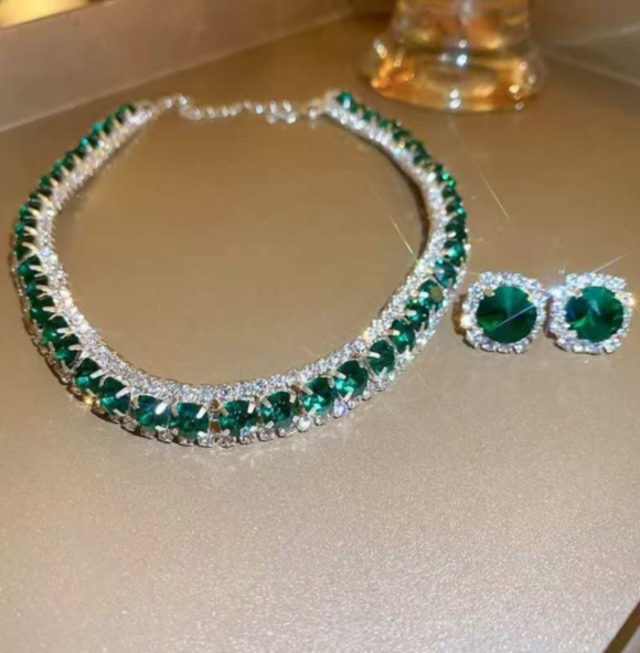 Set Halskette und Ohrringe mit AAA-Zirkonia