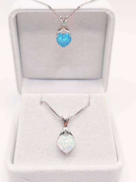 18K white gold plated necklace with heart-shaped opal