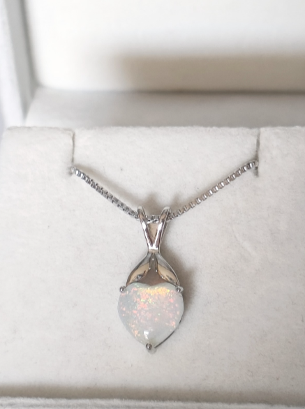 18K white gold plated necklace with heart-shaped opal