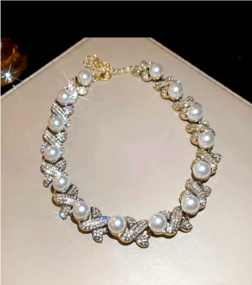 Set Collana e Orecchini con Perle e Zirconi - Stile Francese Elegante