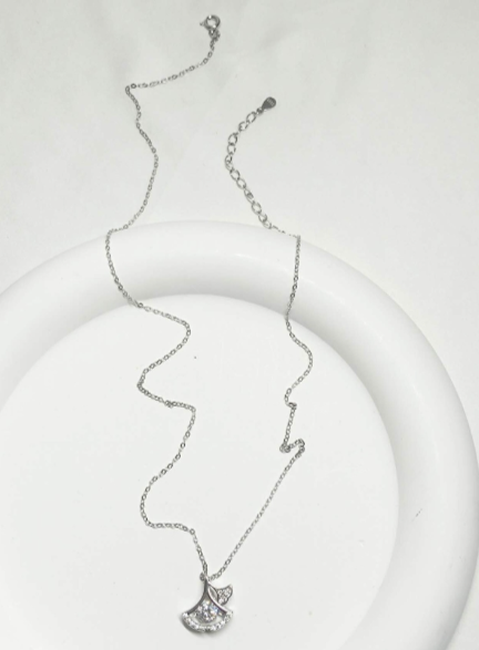 Collana Pendente Foglia Ginkgo Argento 925 Zirconi Brillanti, Catena Regolabile