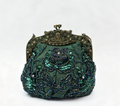 Pochette artigianale "Camelia Smeraldo", verde smeraldo con perline e lustrini