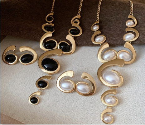 Fashion SET di resina forma geometrica 2 PEZZI stile esagerato