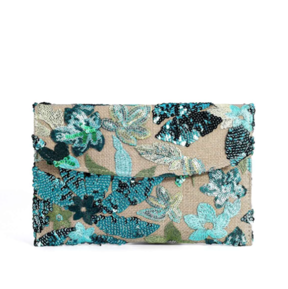 Handbestickte Strohclutch mit Pailletten