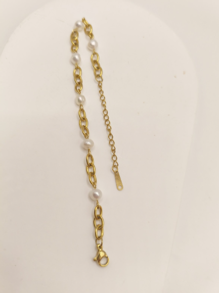 Armband aus Edelstahl mit Naturperlen