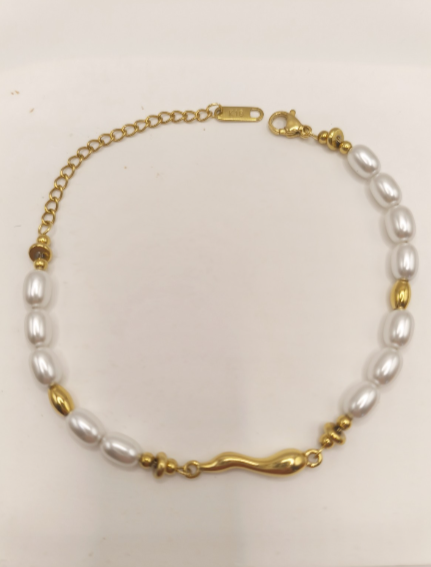 Armband aus Edelstahl mit Naturperlen