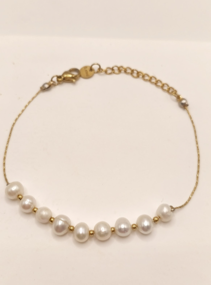 Armband aus Edelstahl mit Naturperlen