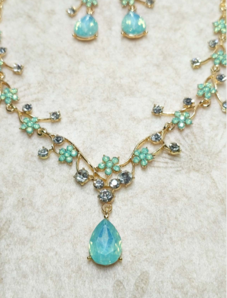 Set gioielli cristallo floreale smeraldo zaffiro, collana e orecchini x cerimoni