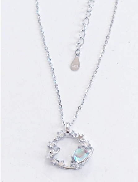Halskette aus 925er Silber mit Opal-Sternenhimmel-Anhänger, Weltraum-Thema