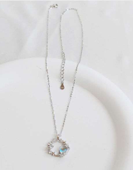 Halskette aus 925er Silber mit Opal-Sternenhimmel-Anhänger, Weltraum-Thema