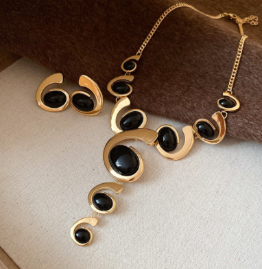 Fashion SET di resina forma geometrica 2 PEZZI stile esagerato