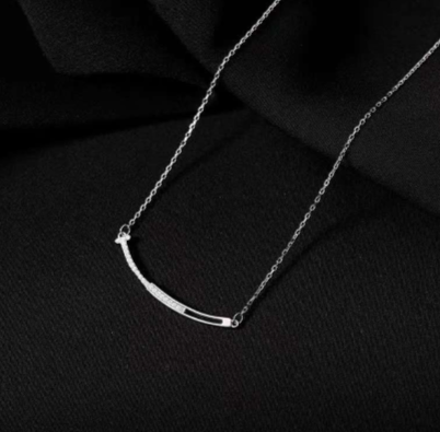 Collana clavicolare minimalista in argento sterling 925