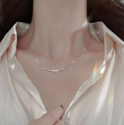 Collana clavicolare minimalista in argento sterling 925