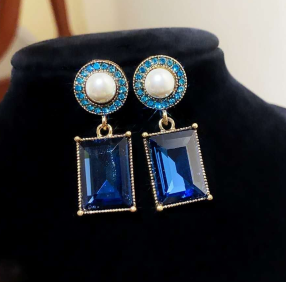 set di pietre blue rettangolari e perle stile vintage 2 PEZZI