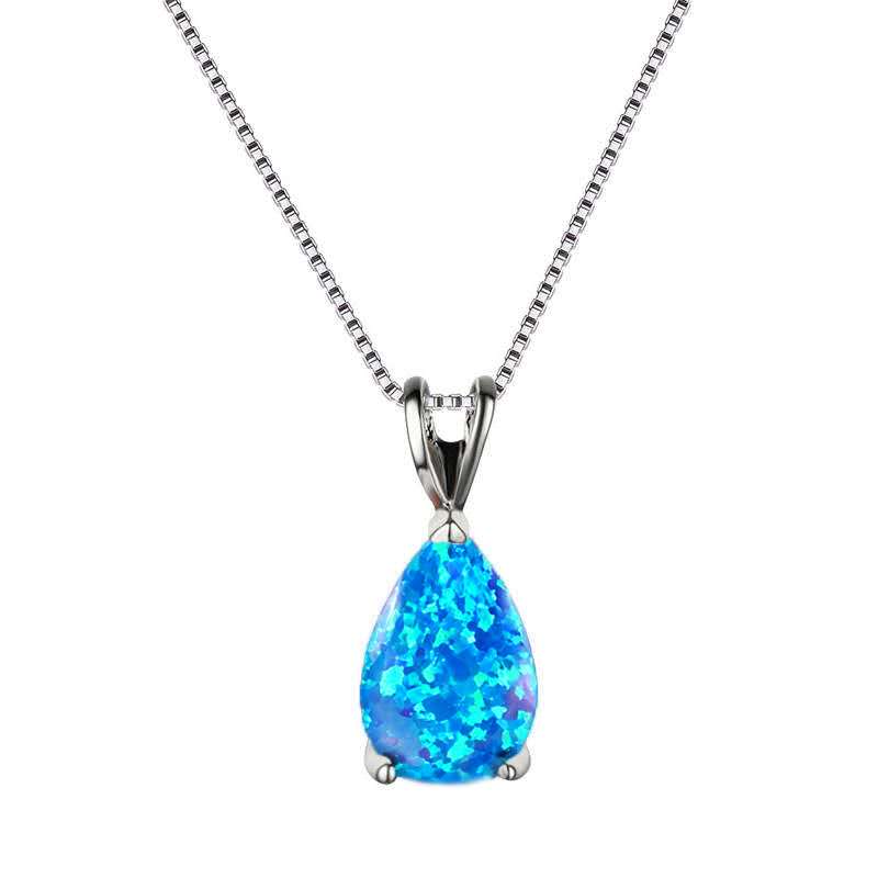 18K vergoldete Kette mit tropfenförmigem Opal