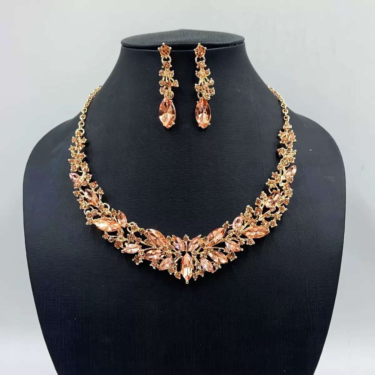 2-teiliges Schmuckset mit kubischem Zirkonia und funkelnden Kristallen, auffällige Statement-Halskette und Ohrhänger für Hochzeiten, Abende und formelle Anlässe, 6 Farbvarianten für Damen