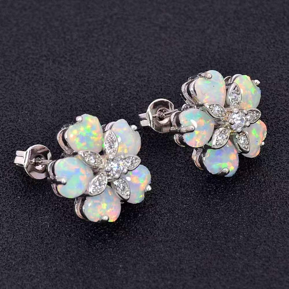 Blumenohrringe mit Opal, weiße Opal-Blumenohrringe mit Zirkonia, Silberohrringe für Frauen