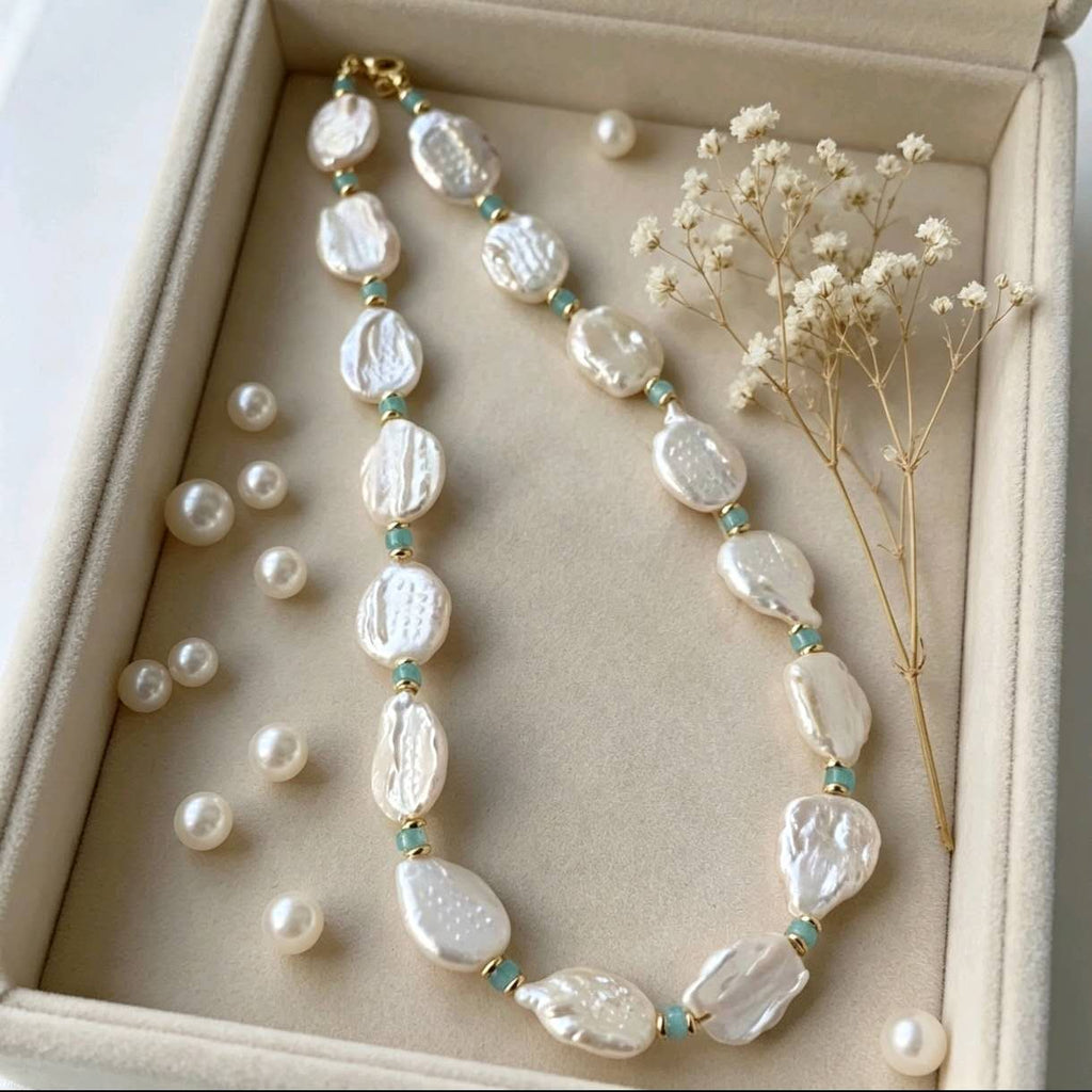 Collana Perle Barocche Naturali d’Acqua Dolce, Perle Keshi Irregolari con Perline di Amazonite, Choker Ripieno Oro 14K, Gioiello Artigianato Elegante per Donna
