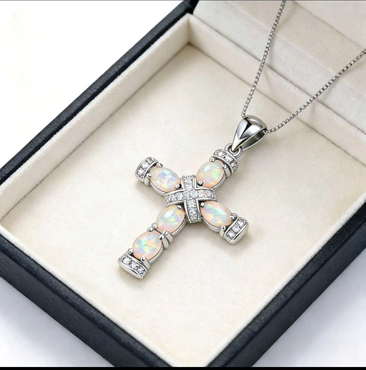 Collana croce vintage con opale, ciondolo croce opale cangiante e zirconi, collana protezione fede placcata oro rosa/oro bianco, gioiello religioso di lusso regalo per donna