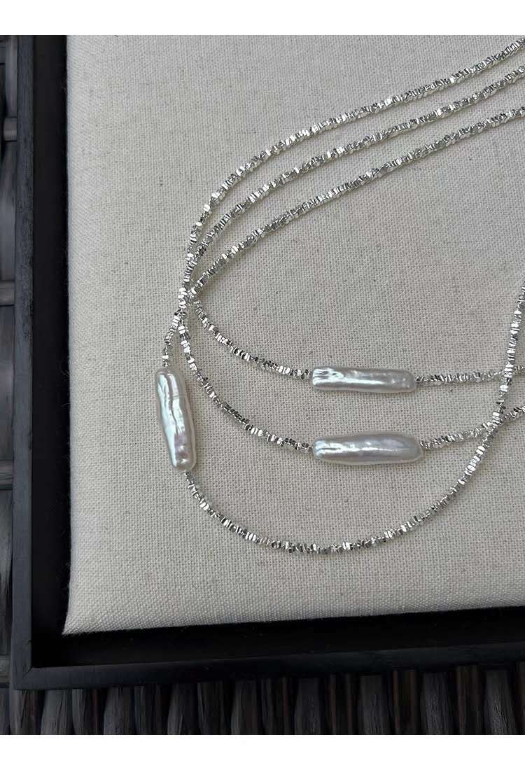 Collana  granuli d'argento frantumati, perla naturale 22MM e gancio argento S925
