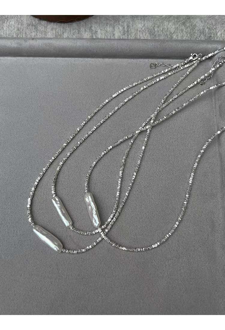 Collana  granuli d'argento frantumati, perla naturale 22MM e gancio argento S925
