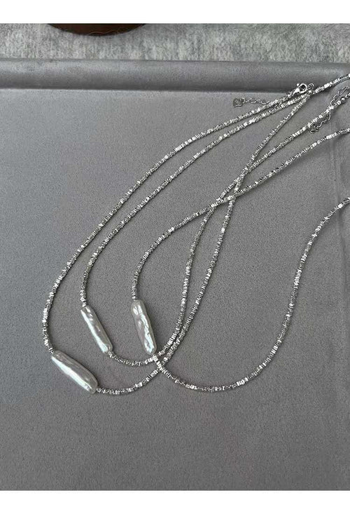 Collana  granuli d'argento frantumati, perla naturale 22MM e gancio argento S925