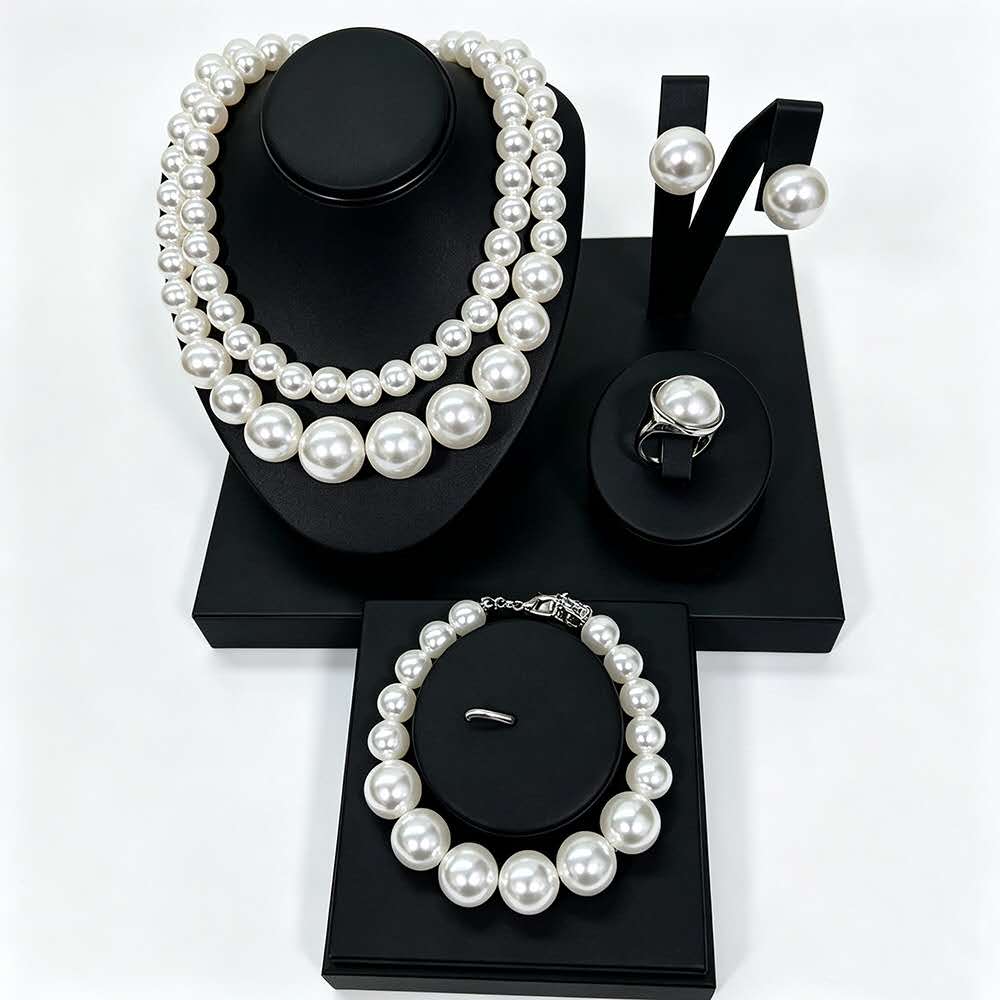 set gioielli in Perla Sfumata 5 Pz, 2 Collane , Orecchini,Bracciale e Anello