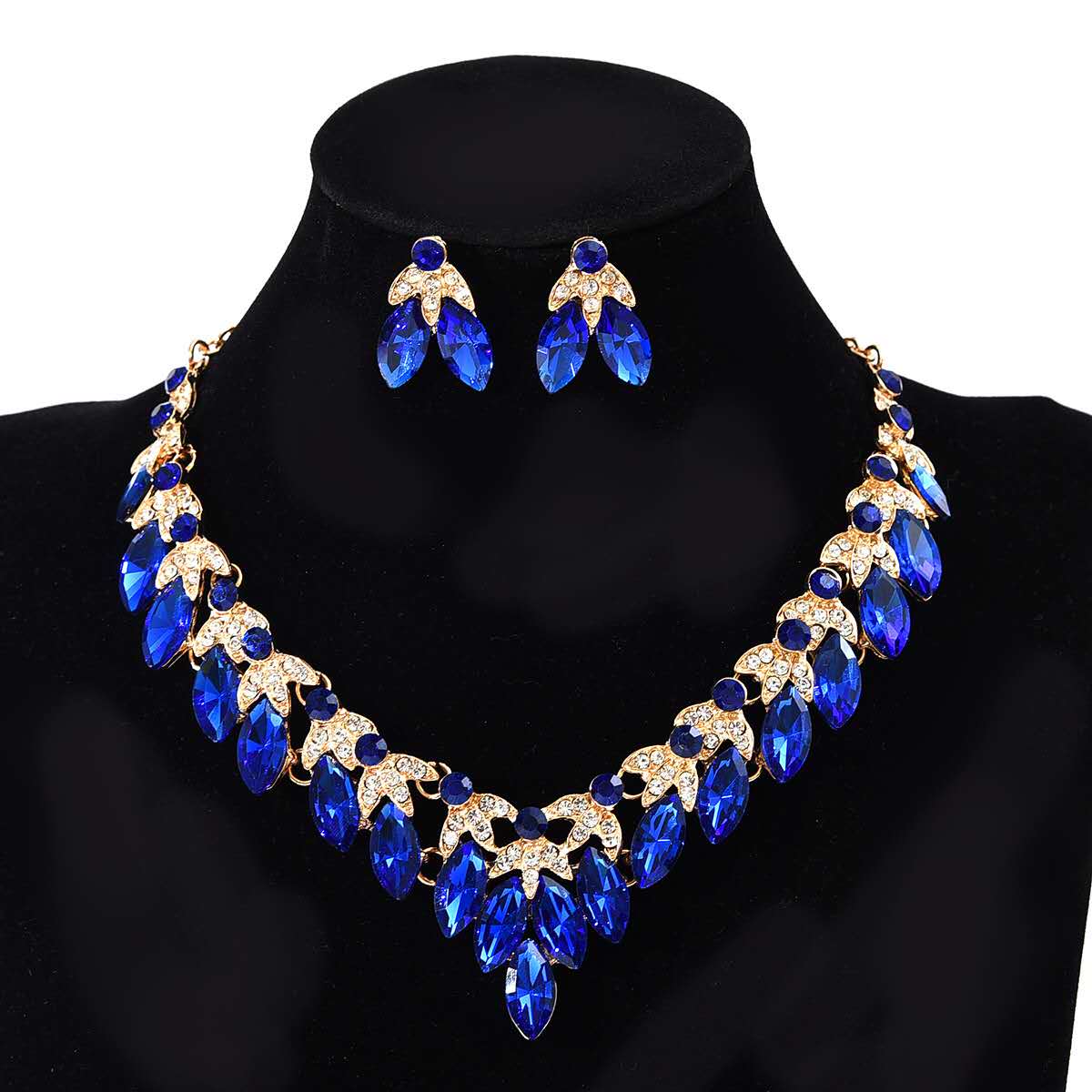 set di gioielli di zirconi