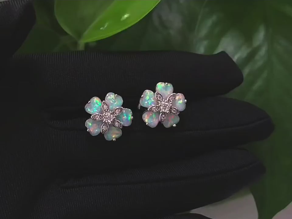Blumenohrringe mit Opal, weiße Opal-Blumenohrringe mit Zirkonia, Silberohrringe für Frauen