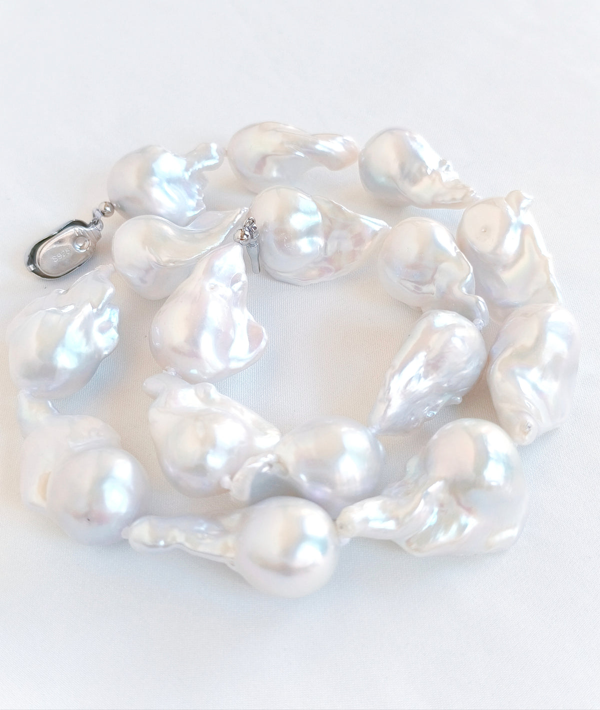 Collana perle barocche naturali d’acqua dolce, con chiusura argento sterling 925