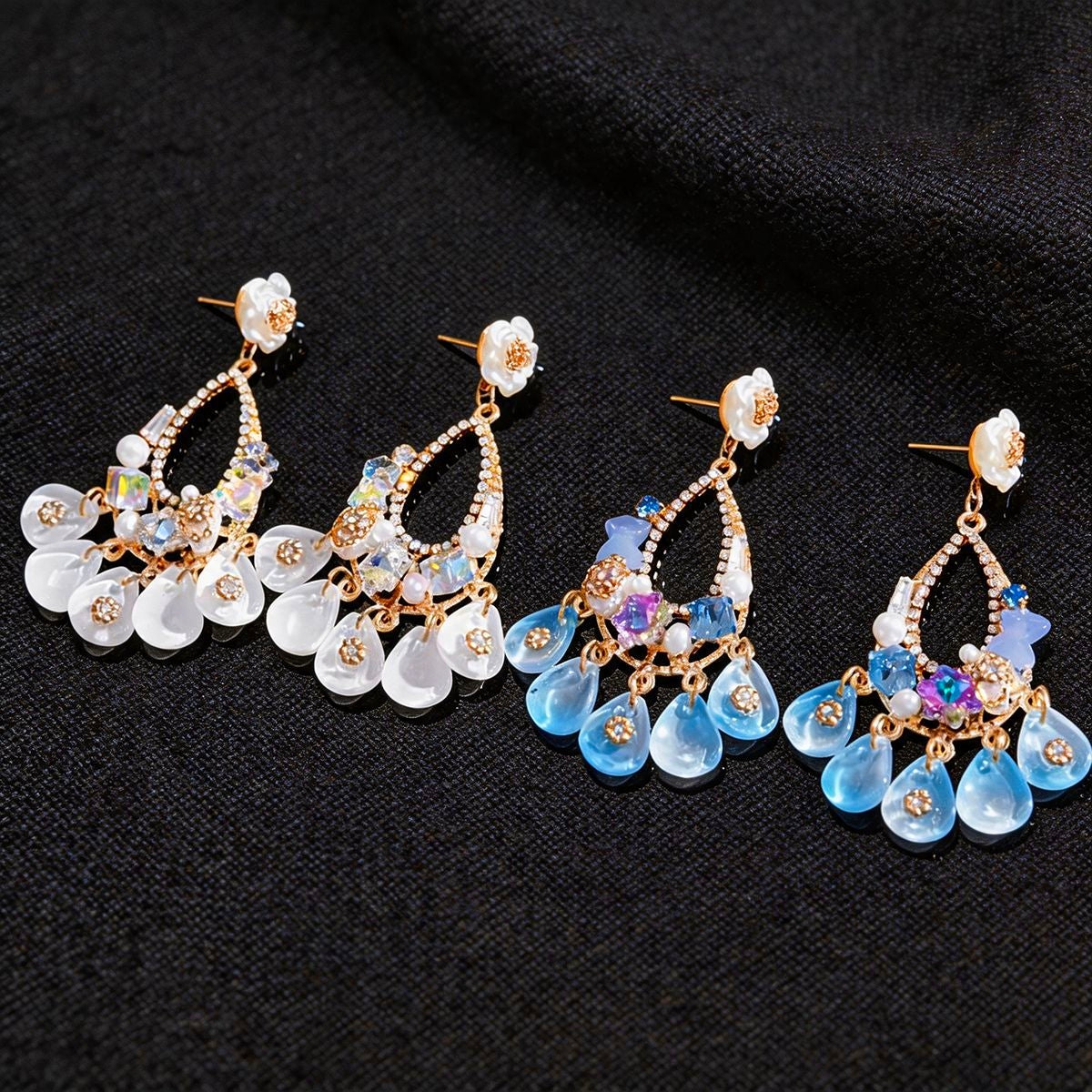Orecchini con perline e fiori, stile romantico, gocce blu sfumate 2 colori disponibili