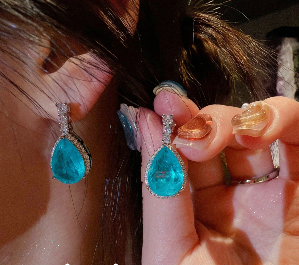 Set di collana e orecchini con zirconi stile Paraiba blu neon, placcato argento