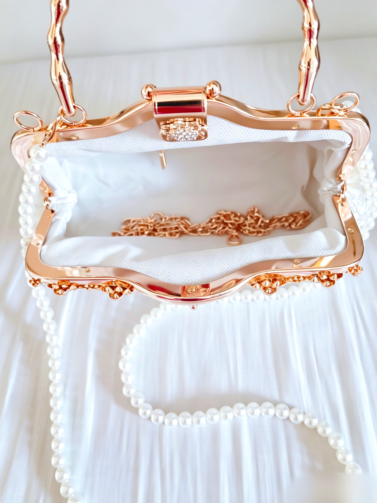 Pochette da Sera Ricamata a Mano Perla Strass Pizzo Bianco Tracolla Oro