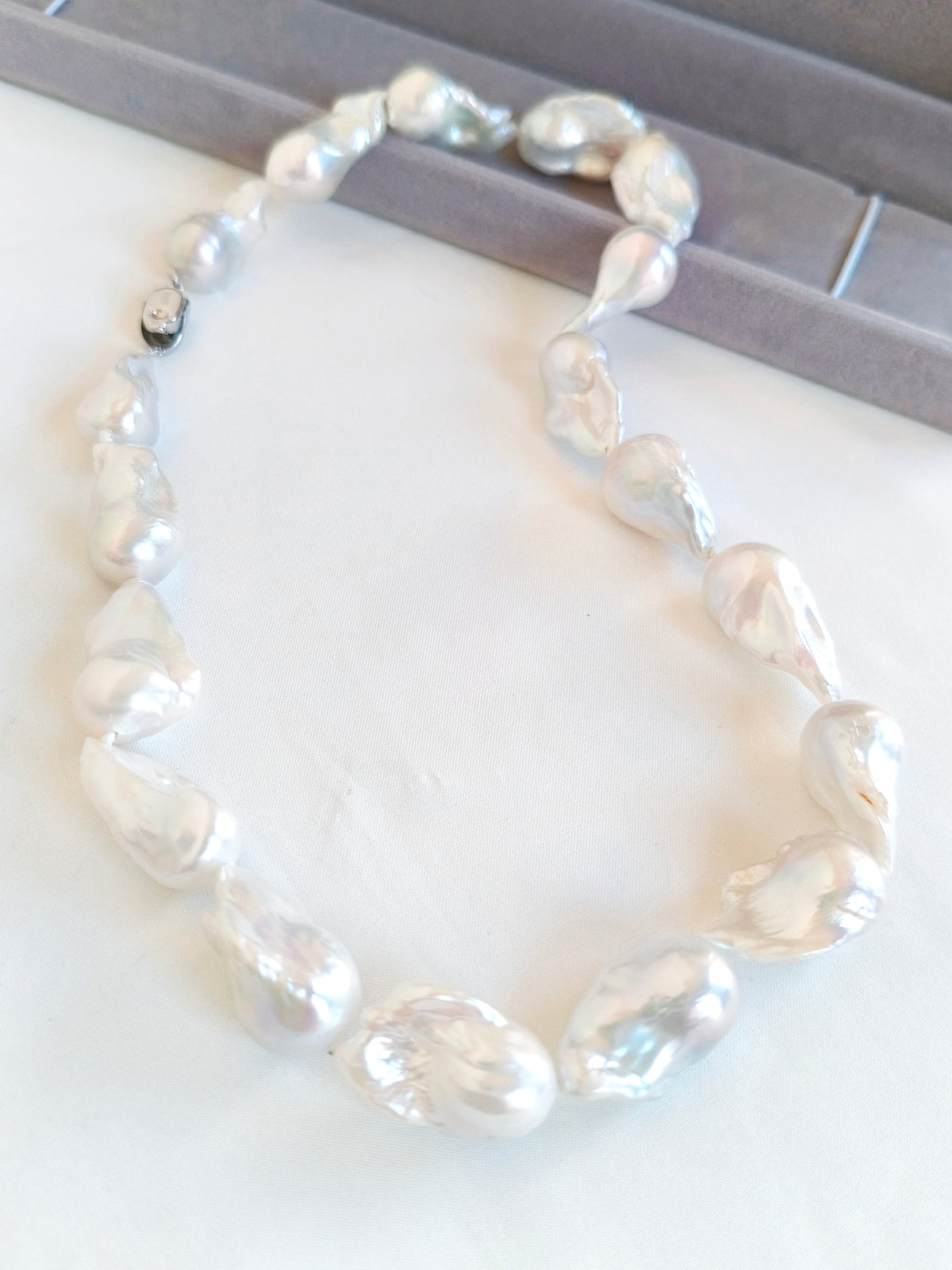 Large natural baroque pearl necklace 16-17mm with s925 sterling silver spring ring clasp, high luster irregular baroque freshwater pearl choker, handmade luxury vintage pearl necklace gift for women