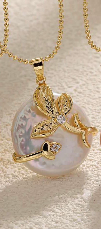 18K gold-plated necklace with natural baroque pearl pendant and real seashell