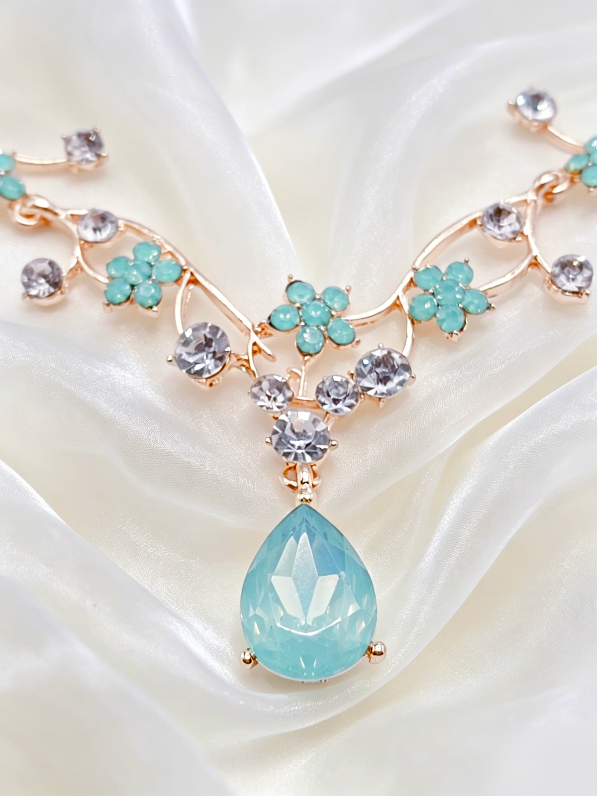 Set gioielli cristallo floreale smeraldo zaffiro, collana e orecchini x cerimoni