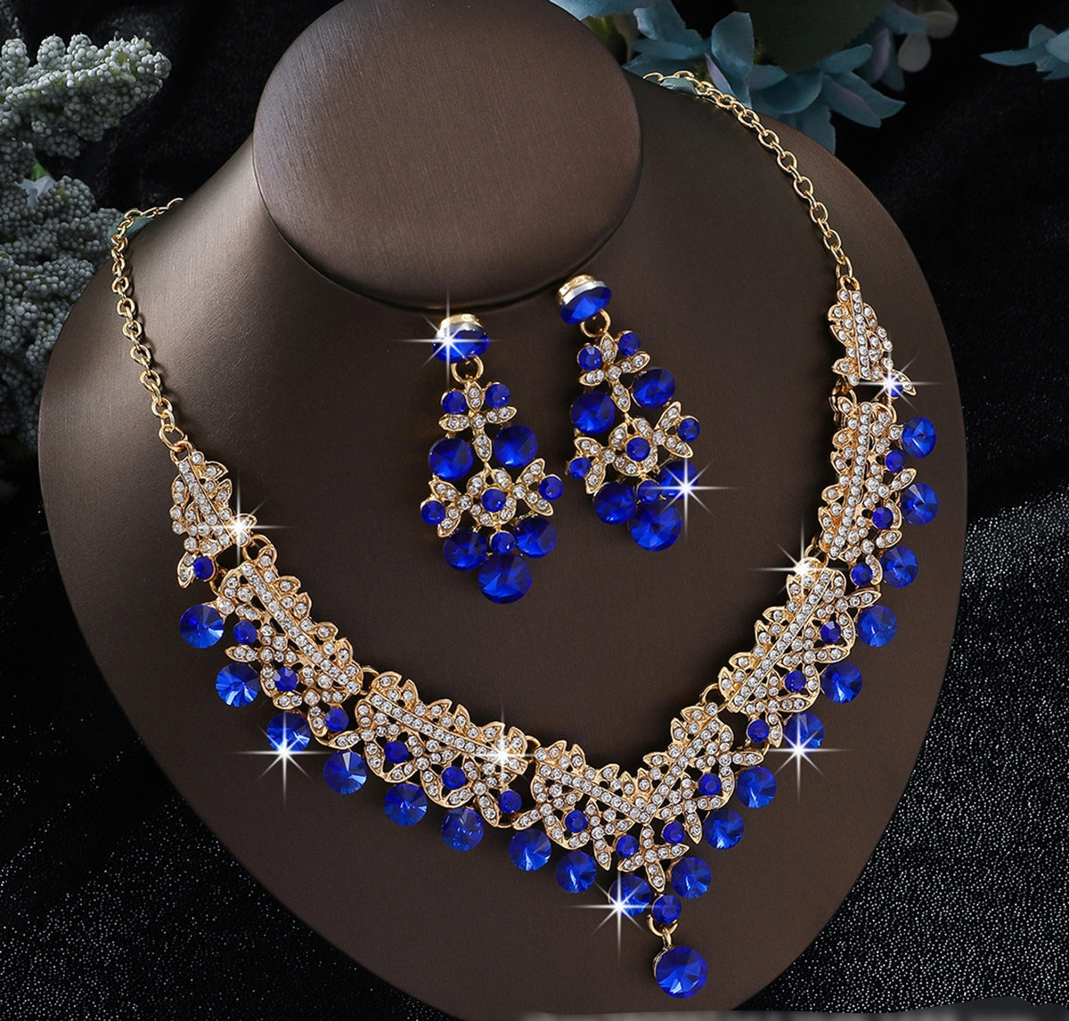 Set gioielli 2 pezzi zircone cubico AAA e cristalli scintillanti, collana appariscente e orecchini pendenti per matrimoni, cerimonie e serate formali, 4 varianti di colore per donna