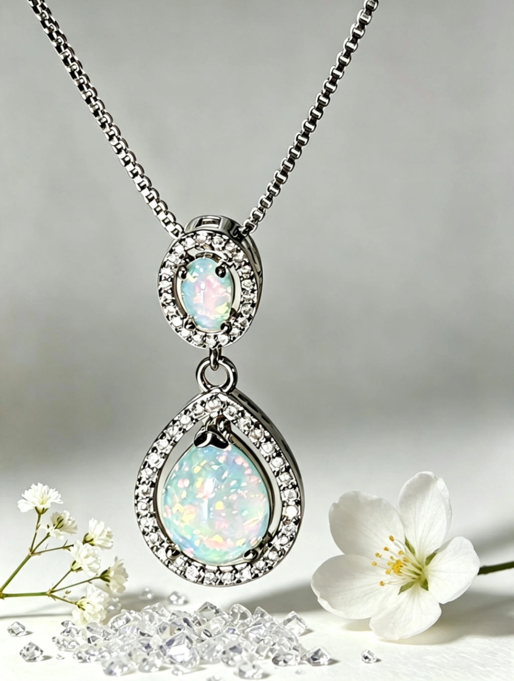 Collana con due opali forma goccia con placcatura in oro bianco 18K