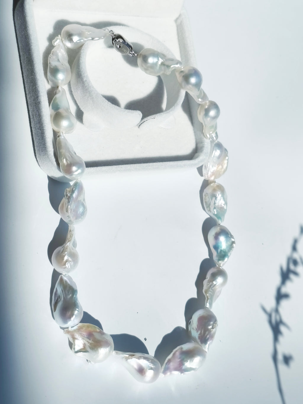 Collana perle barocche naturali d’acqua dolce, con chiusura argento sterling 925