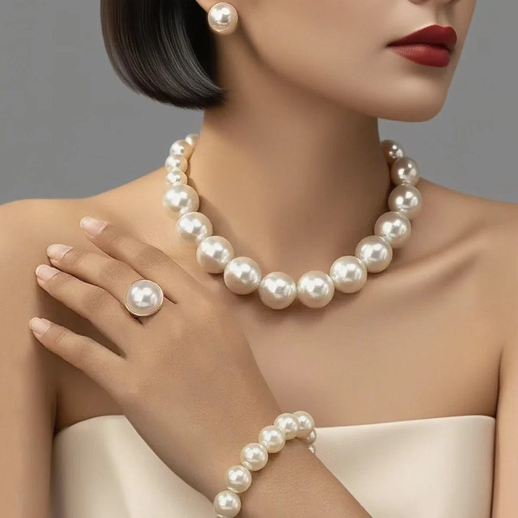 Set Gioielli 4 Pezzi Perle， Collana， Bracciale， Orecchini e Anello regolabile