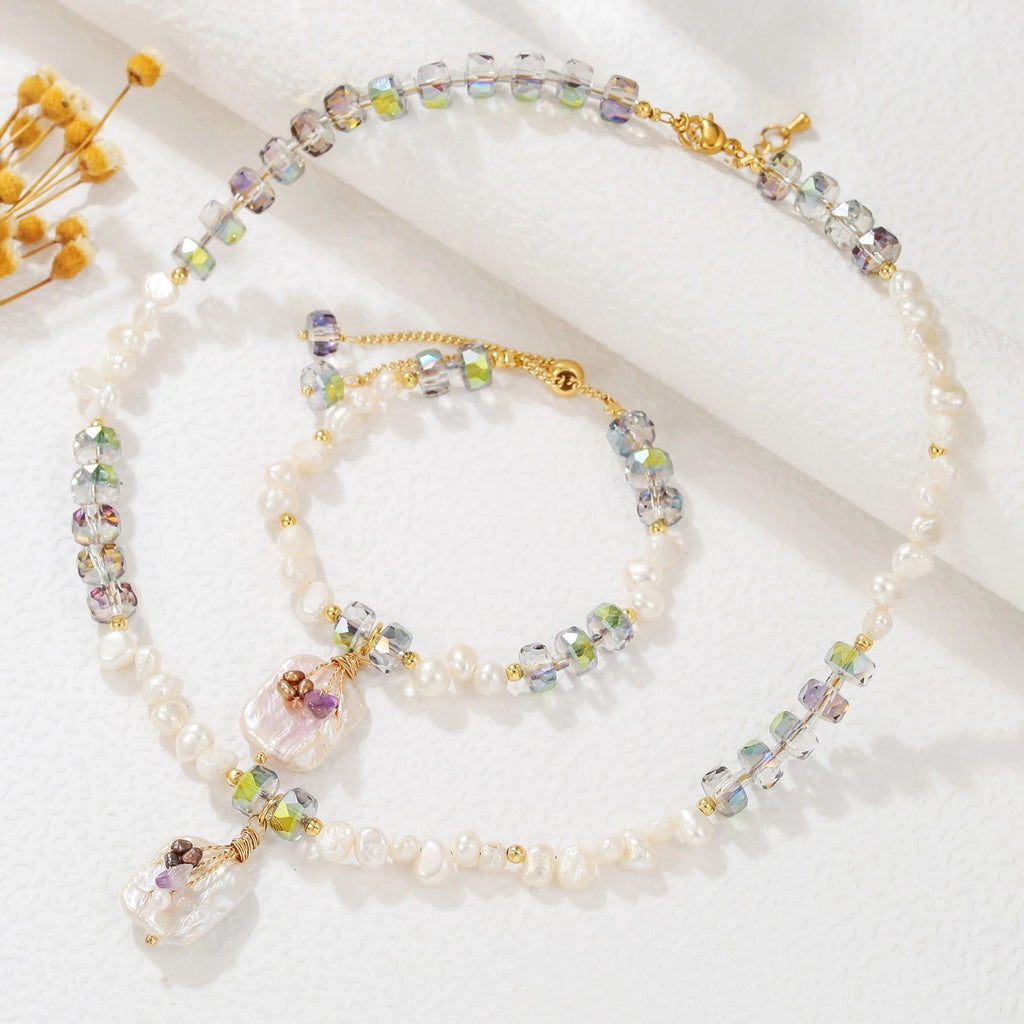 collana perle naturali d'acqua dolce e cristalli con pendolo perla barocca vera