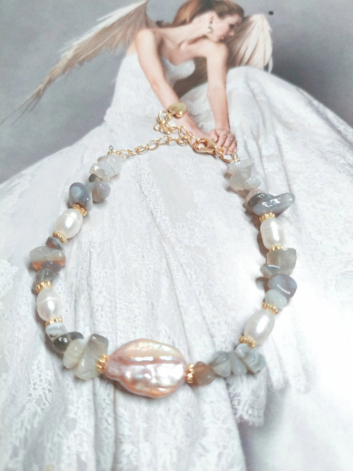 Bracciale con perla barocca naturale e ciottoli agata multicolore,ipoallergenico