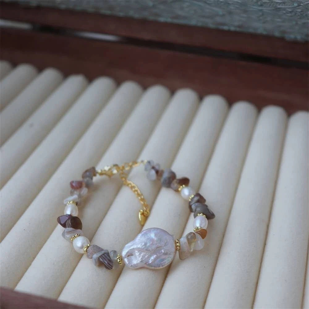 Armband mit natürlicher Barockperle und mehrfarbigen Achatkieseln, hypoallergen