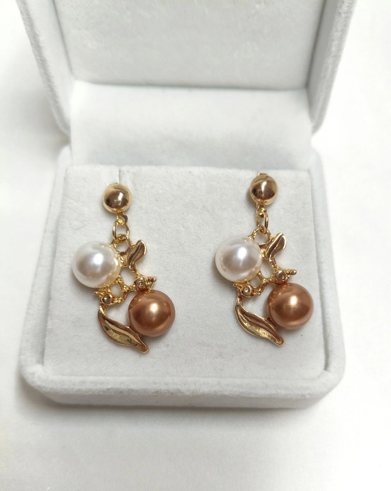 Set collana e orecchini con perle multicolori, stile francese