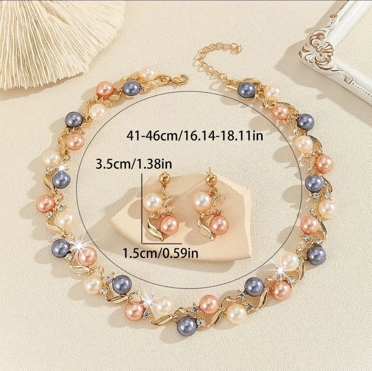 Set collana e orecchini con perle multicolori, stile francese