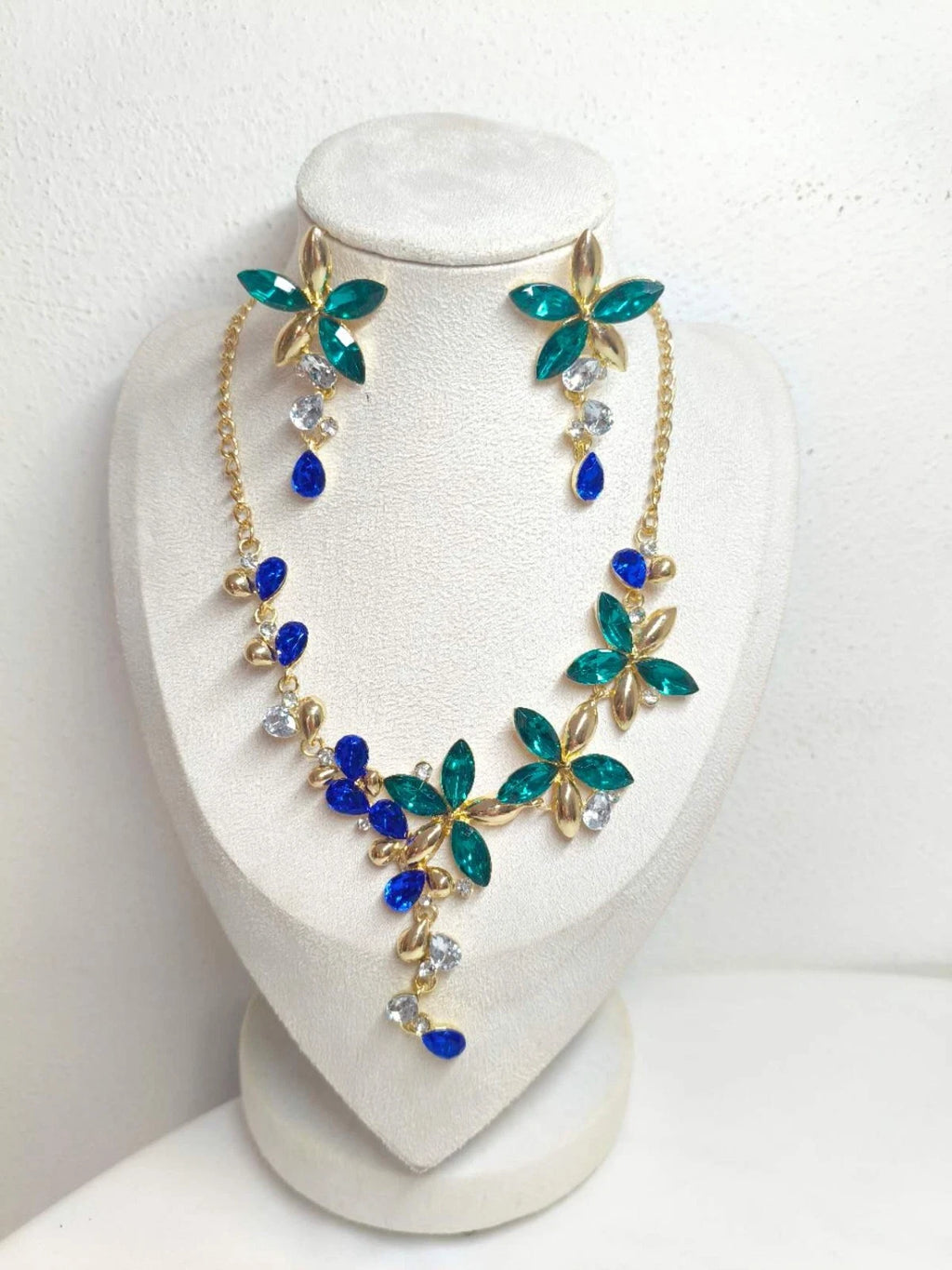 Set collana e orecchini con zirconi floreali, stile retrò elegante