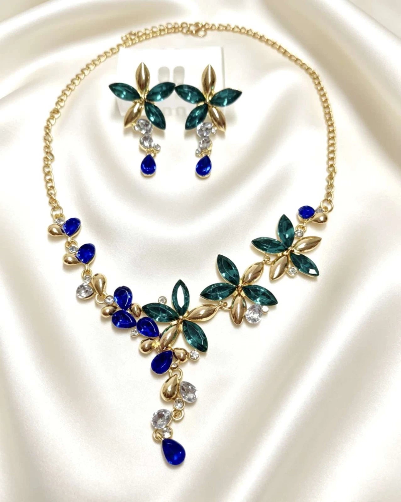 Set collana e orecchini con zirconi floreali, stile retrò elegante