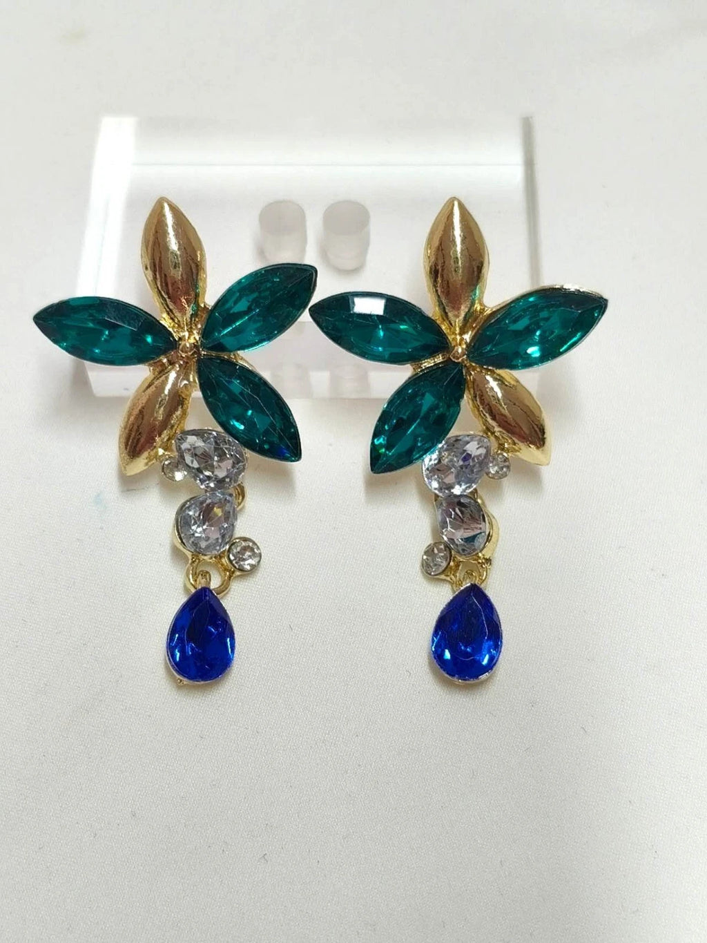 Set collana e orecchini con zirconi floreali, stile retrò elegante